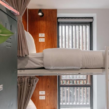 Tamni Hostel Bangkok Szoba fotó