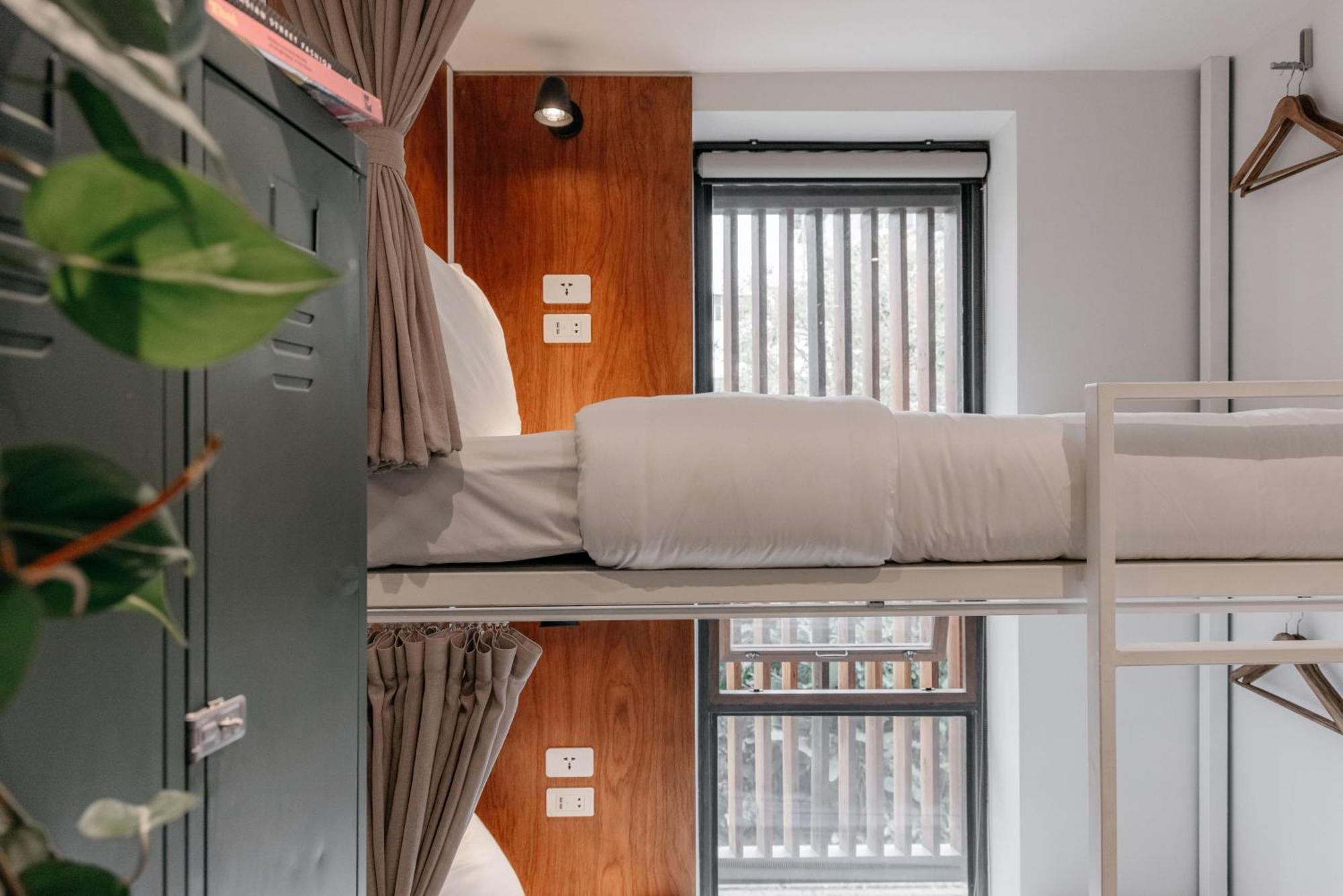 Tamni Hostel Bangkok Szoba fotó