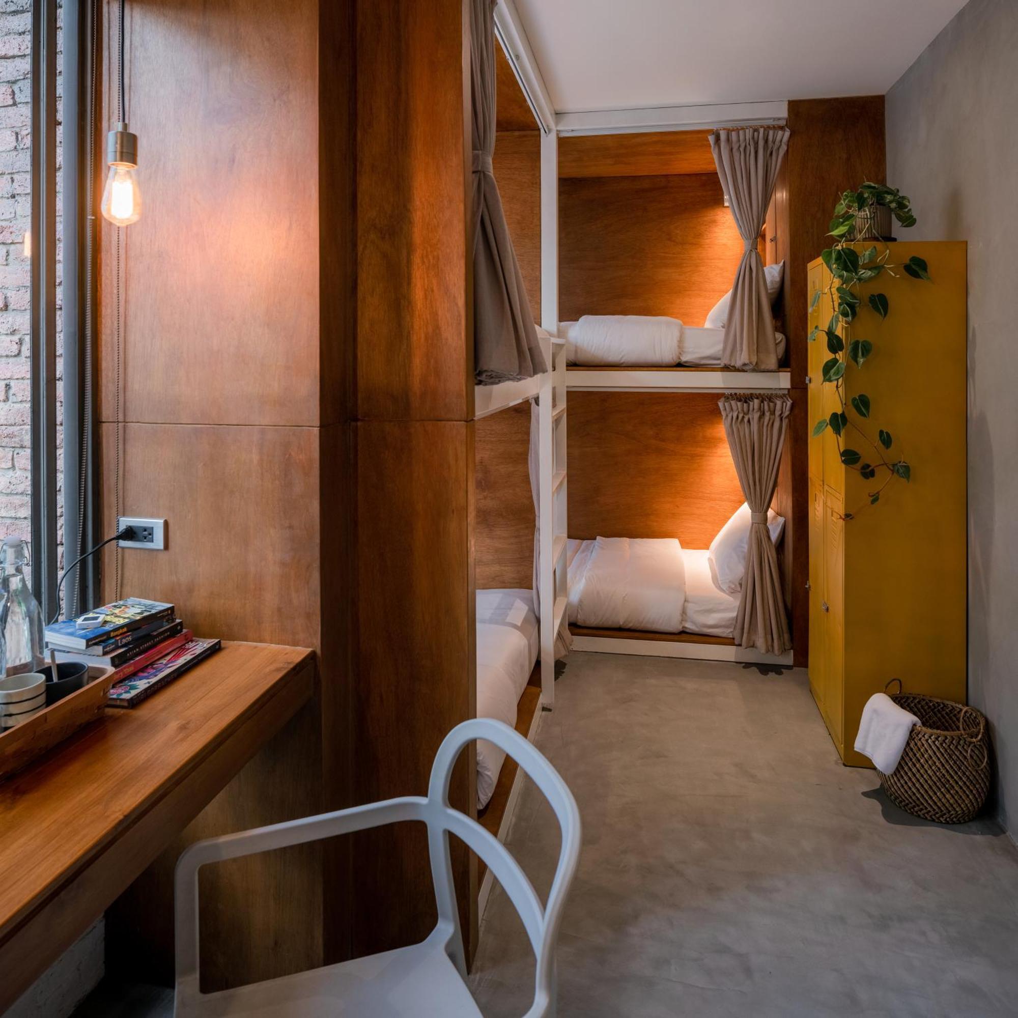 Tamni Hostel Bangkok Szoba fotó